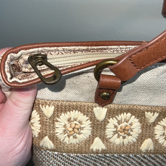 SAKROOTS "Ellis" Shoulder Bag - Picture 11 of 12